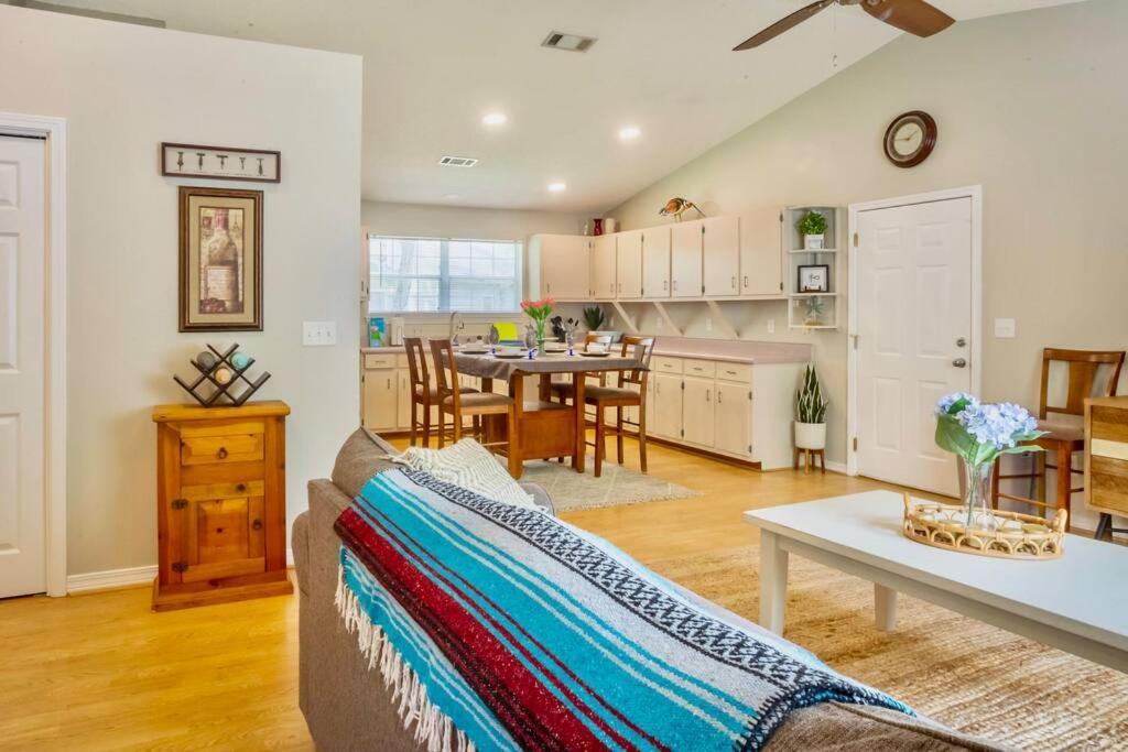 Life'S A Breeze - Updated 3Br 5Min To Pcola Beach กัลฟ์บรีซ ภายนอก รูปภาพ